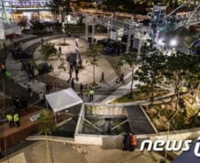 걸그룹 공연 보다가 "사람 떨어져" 비명…'환풍구 덮개' 위 16명 사망[뉴스속오늘]