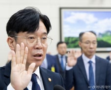 '노란봉투법 혼란' 우려에...김영훈 "노동쟁의 여부 판정기구 설치 검토"