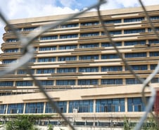 캄보디아 구금 한국인 4명, 국적기로 돌아와…전세기 투입도 검토