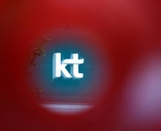 KT 불법기지국 피해자 2000명 확대…황정아 "형사 책임져야"