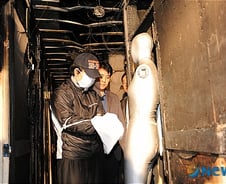 "태어나지 말았어야" 처지 비관…불 지른 뒤 대피하는 이웃들 찔렀다[뉴스속오늘]