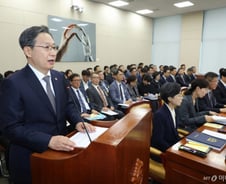 '3년 임기' 존리 우주청 본부장, 1년여만에 사임... 우주청장 "몰랐다"