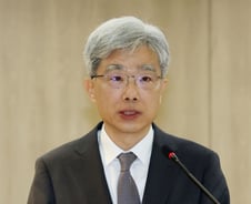 김상환 헌재소장 "선입견 없이 균형 잡힌 시선으로 결론 내겠다"
