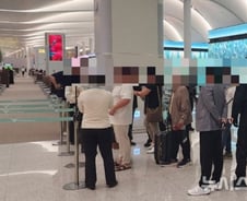 "출국 실패, 글 쓴 적 없다"…캄보디아 출국 막힌 20대, 휴대폰 검증 거부