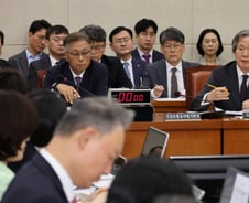복지부·건보공단 "재난적 의료비 도덕적 해이 문제, 개선방안 마련할 것"
