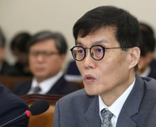 이창용 "단기적으로 외환보유액 '금 비중' 늘릴 계획 없어"