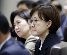 국힘 법사위원들 "김현지 증인으로 불러라"…민주당 거부로 부결