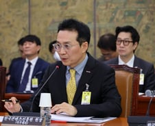 콘진원 "K-콘텐츠 세계화 위해 투자 확대…공모사업도 개선"