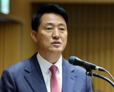 "서울 전역 토허제 해제해야"  vs "오세훈이 풀어서 집값 폭등"