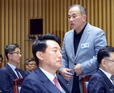 명태균 폭주에 아수라장 된 서울시 국감…오세훈 "대질 때 밝힐 것"