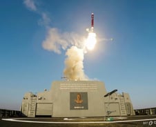 북한 "서해서 순항미사일 발사"…트럼프의 만남 제안은 무응답