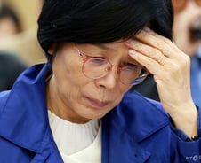 국감 막판까지 최민희 놓고 충돌…"사퇴하라" vs "다 추정이고 소문"