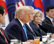한미일 3국 외교장관회의, 트럼프 지각에 연기