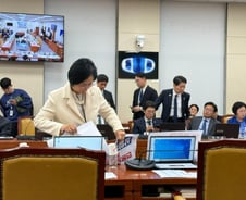 국민의힘 "최민희가 책임져야" 국정감사 '보이콧'…최형두만 남았다