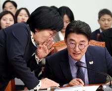 노종면 "김선교 아들 결혼식, 피감기관 화환 수두룩"…최민희 논란에 반격