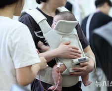 "맘충 조롱, 현실엔 없더라" 문신남도 담배 끄고 배려…엄마의 감동글[오따뉴]