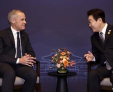 [속보]"한국-캐나다, 우리의 안보·번영 위협 어느 때보다 상호 연결 인식"