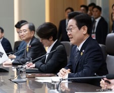 이재명 대통령, APEC '초청국 비공식 대화' 주재…21개국 회원국 참석