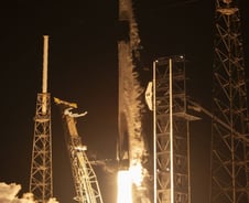 김정은 집무실 2시간마다 감시…軍의 숙원 '우주의 눈' 5개 떴다