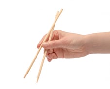 젓가락질하다 '반찬 뚝' 나이 들어서 그런 줄…"목 중풍 위험 신호"