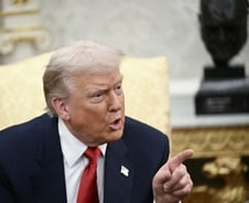 미국 하원, '엡스타인 파일' 공개 법안 압도적 가결