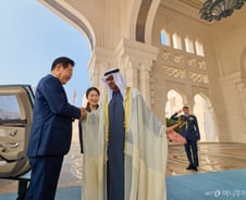 'UAE 국빈방문' 이재명 대통령 "백년 동행의 새로운 여정 시작"