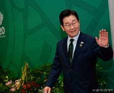 이재명 대통령 "북한과 대화 재개 위해 트럼프 대통령과 긴밀 협력"