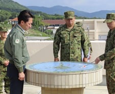 일본 "요나구니 미사일은 방어용"…중일 관계 더 꼬이나