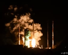 밤하늘 가른 누리호...한국판 '뉴스페이스' 시대 열렸다