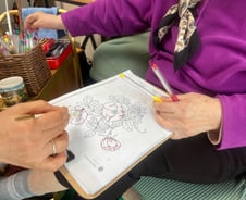 목욕·관장 척척 "딸보다 나아요"…어르신 황혼 지키는 요양보호사