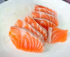 육회 보다 비싼 '연어'…발길 끊긴 무한리필 식당 "가게 내놓은 지 1년"