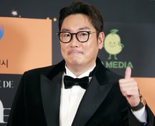 조진웅, 강도·강간 '소년원 출신' 논란…"범죄세탁 위해 父 이름 써"