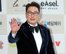 "소년원 근처 안 가본 청춘 어딨냐"…조진웅 옹호한 시인 류근