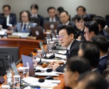 '정치개입' 통일교 겨냥… 李대통령 "위법 종교단체 해산"