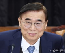 이종석 국정원장, 통일교 한 차례 접촉 인정…"추가 교류 없었다"