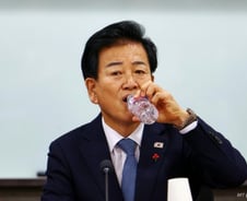 정동영 통일장관, 통일교 금품수수 의혹에…"내일 입장문 발표할 것"