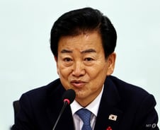 [속보] 정동영 "통일교 한학재 만난 적도, 윤영호씨와 추가 만남도 없어"