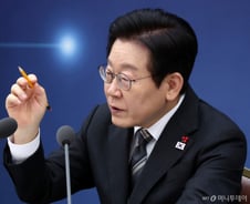 이재명 대통령 지지율 6%P '하락'…"통일교 일부 영향 추정"