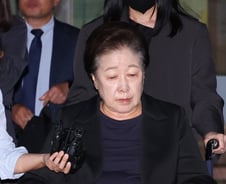 경찰, 내일 '정치권 지원 의혹' 한학자 통일교 총재 접견