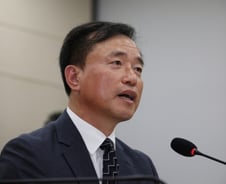 "나도 피해자" 김종철 방미통위원장 후보자, 쿠팡 엄정대처 예고