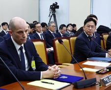 배경훈 부총리 "쿠팡 앱 내 개인정보 유출 확인 코너 만들 것"