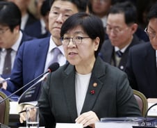 한의사들 "정은경 장관, 망언 사죄하고 난임 한의치료 지원해야"