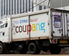 쿠팡 사과문 논란… 국문엔 '韓정부와 협력' 영문엔 '韓정부가 요청'