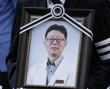 무작정 와도 받아줬는데..."각오 못했어?" 환자 흉기에 의사 사망[뉴스속오늘]