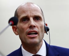 "확인 못했다, 한국어 못 읽어"...청문회서도 성의 없는 쿠팡