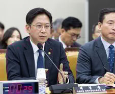 중요한 내용 쏙 빼고…쿠팡, 조사단 요청자료 ⅓도 제출 안 해