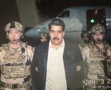 의회 무시하고 마두로 축출 나선 트럼프, '경찰 국가' 미국의 귀환