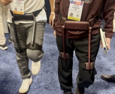 "어? 저절로 걷게 되네" 감탄…CES 참관객들 한국기술에 '유레카'