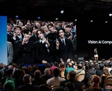 K팝 스타 '라이즈', CES서 '삼성 AI' 홍보대사로 나섰다