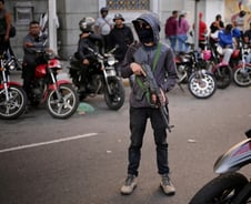 "지진 난 줄…비행기 소리·폭발음 끊이질 않아" 교민이 전한 베네수 모습